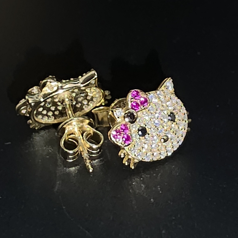 ✨ S925 Gold Over Silver Moissanite Hello Kitty Stud Earrings – Pushback ✨